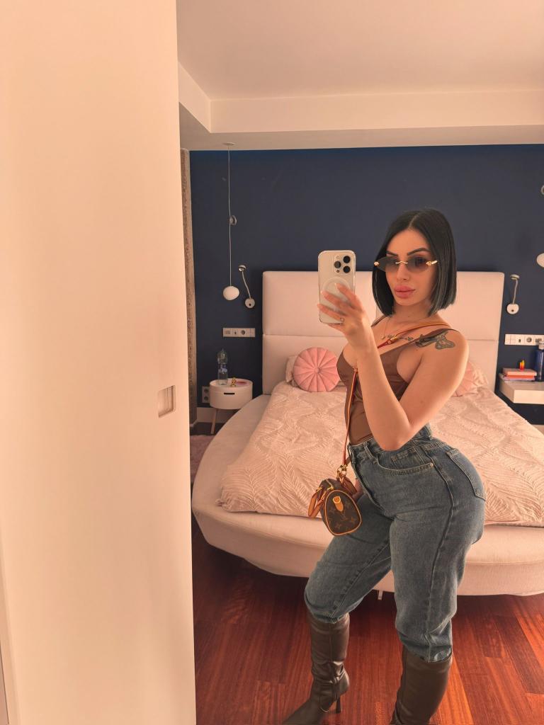 627109656: Chica busca chico en Cádiz