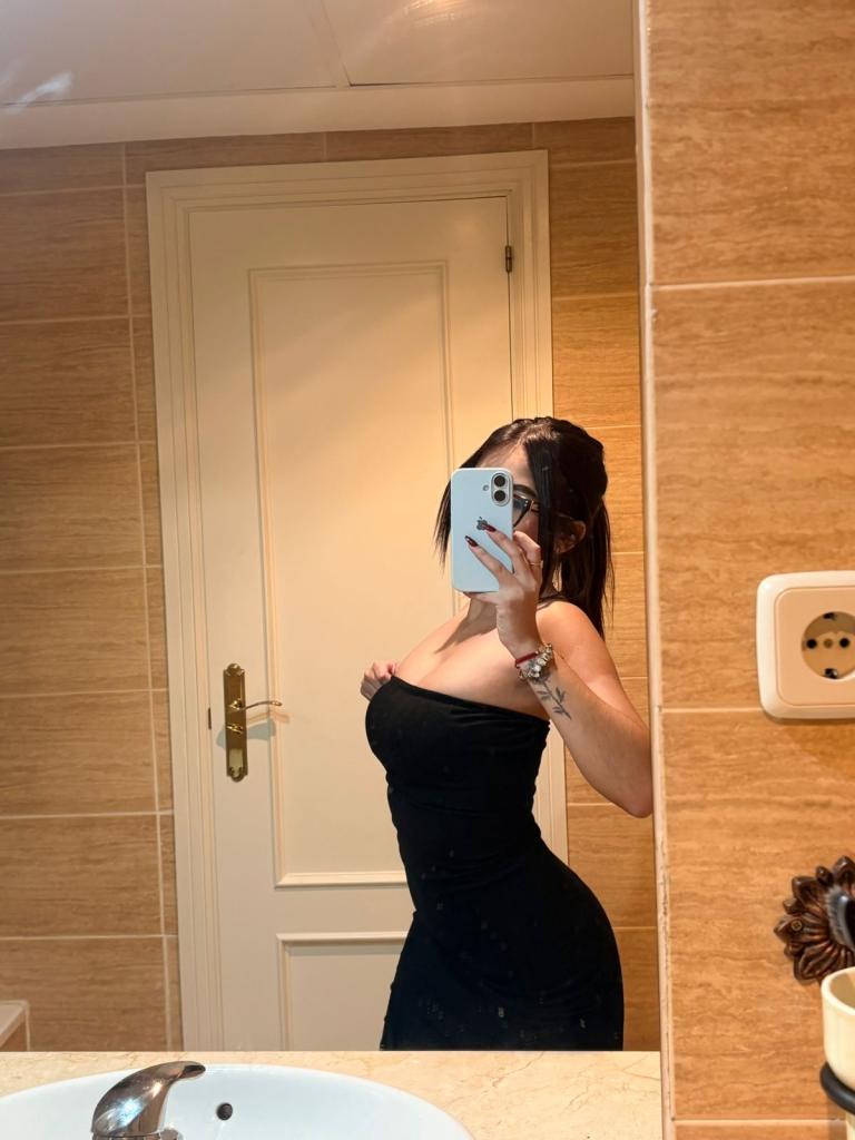 603991365: Chica busca chico en Málaga