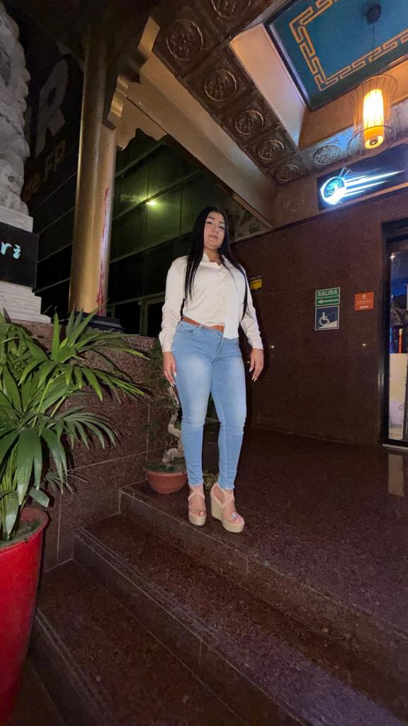 633519281: Chica busca chico en Murcia