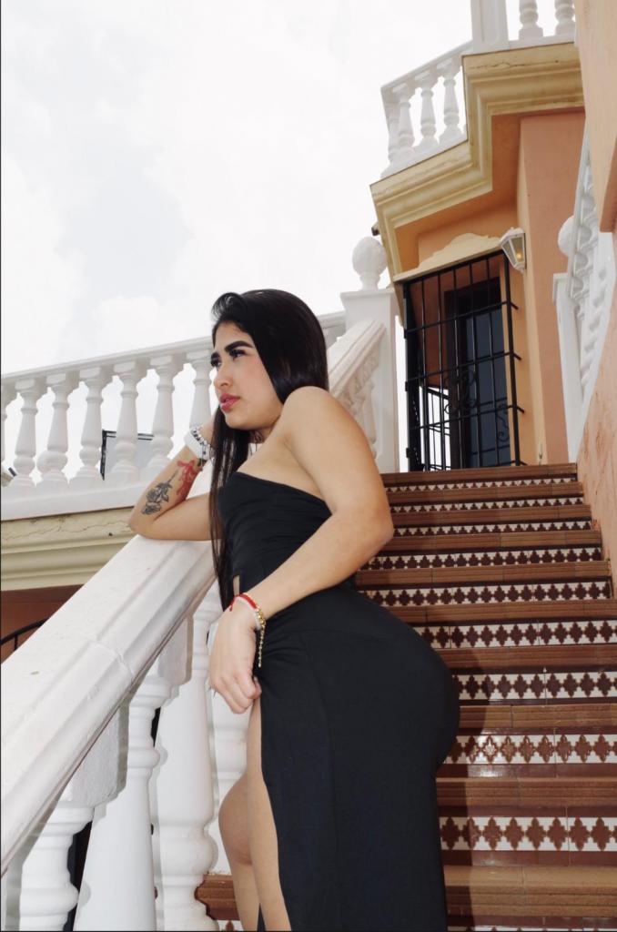 667284566: Chica busca chico en Málaga