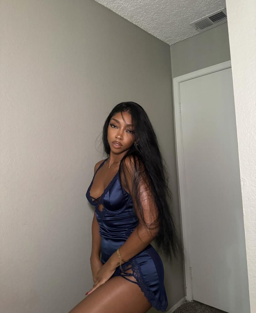 604307100: Chica busca chico en Cádiz