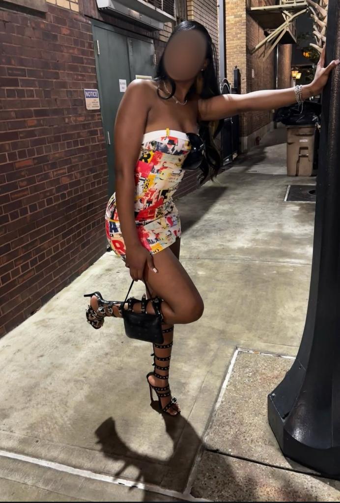 Chica busca chico en Valencia: Chica busca chico