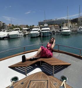 613299554: Chica busca chico en Alicante