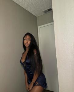 604307100: Chica busca chico en Cádiz