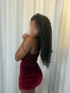 642726349: Chica busca chico en Navarra