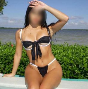 647416579: Chica busca chico en Madrid