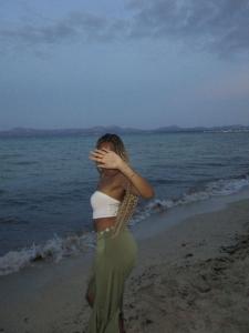 641858455: Chica busca chico en Madrid