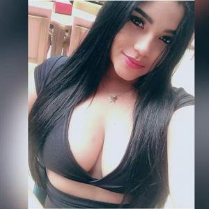 622384093: Chica busca chico en Gerona