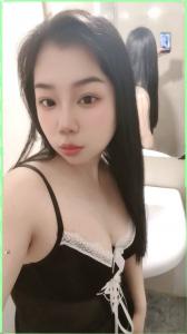 688141884: Chica busca chico en Barcelona