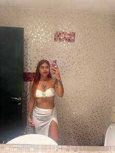 611284176: Chica busca chico en Alicante