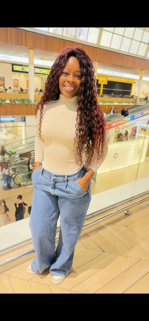 Chica busca chico en Almería: 