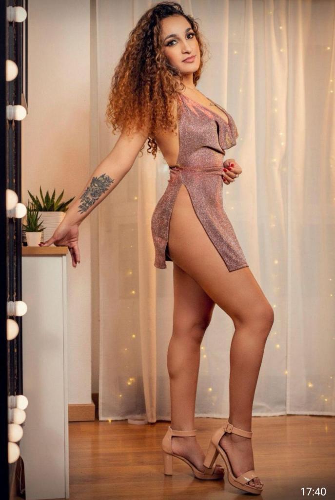 Chica busca chico en Málaga: Chica busca chico