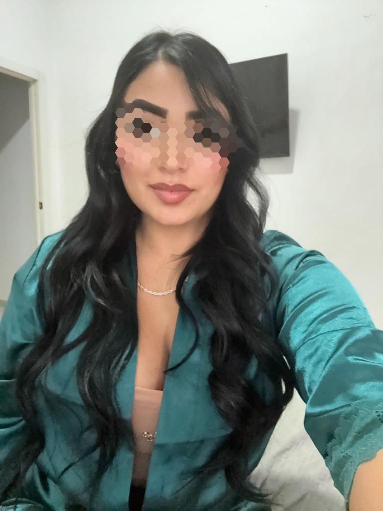 Chica busca chico en La Coruña: Chica busca chico