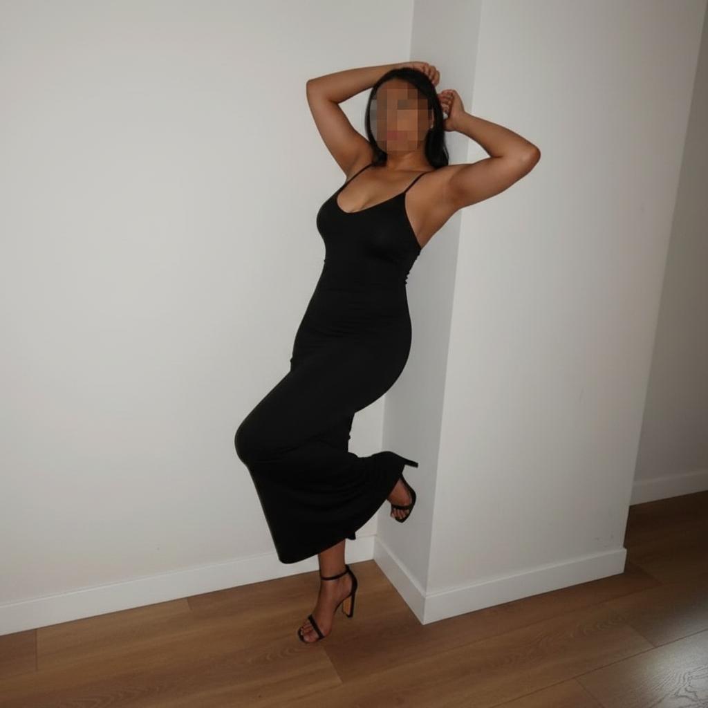 637768434: Chica busca chico en Madrid