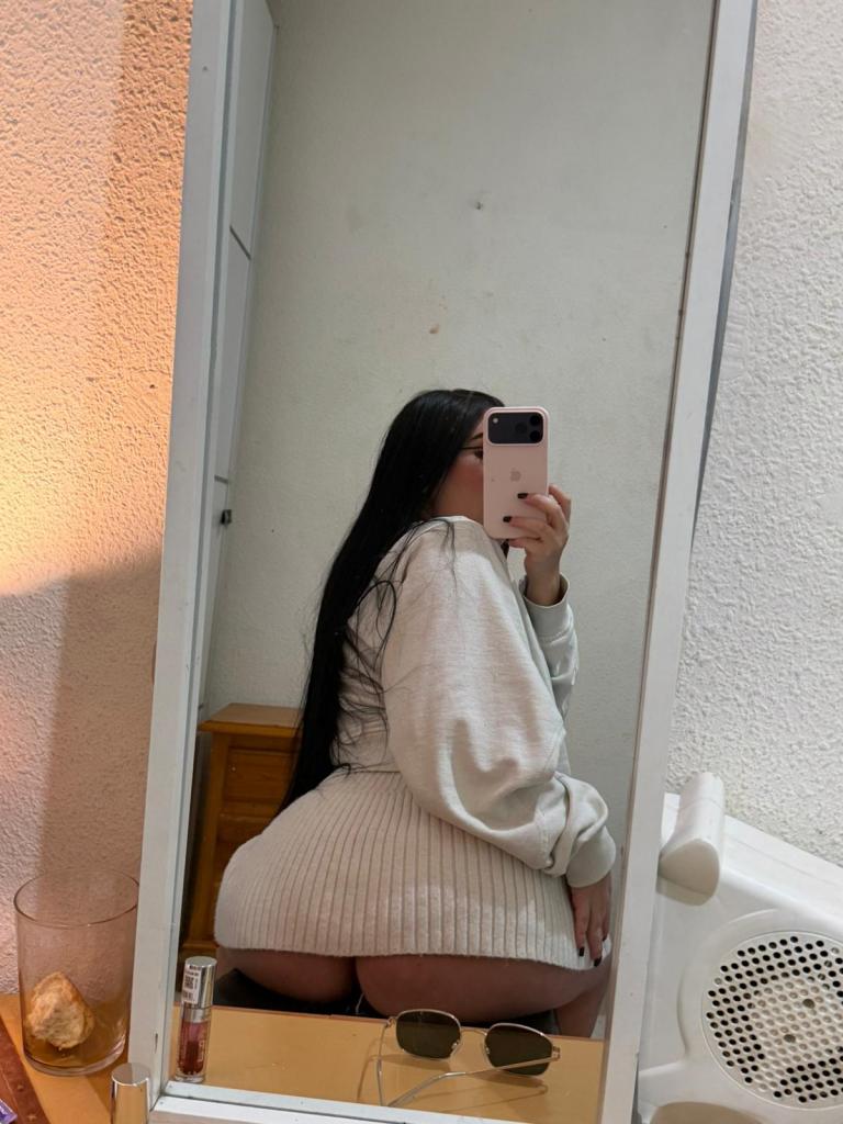 Chica busca chico en Granada: 