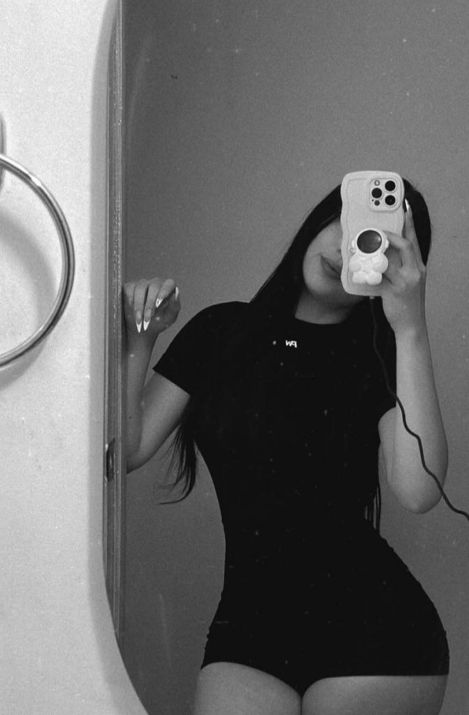 Chica busca chico en Cádiz: 