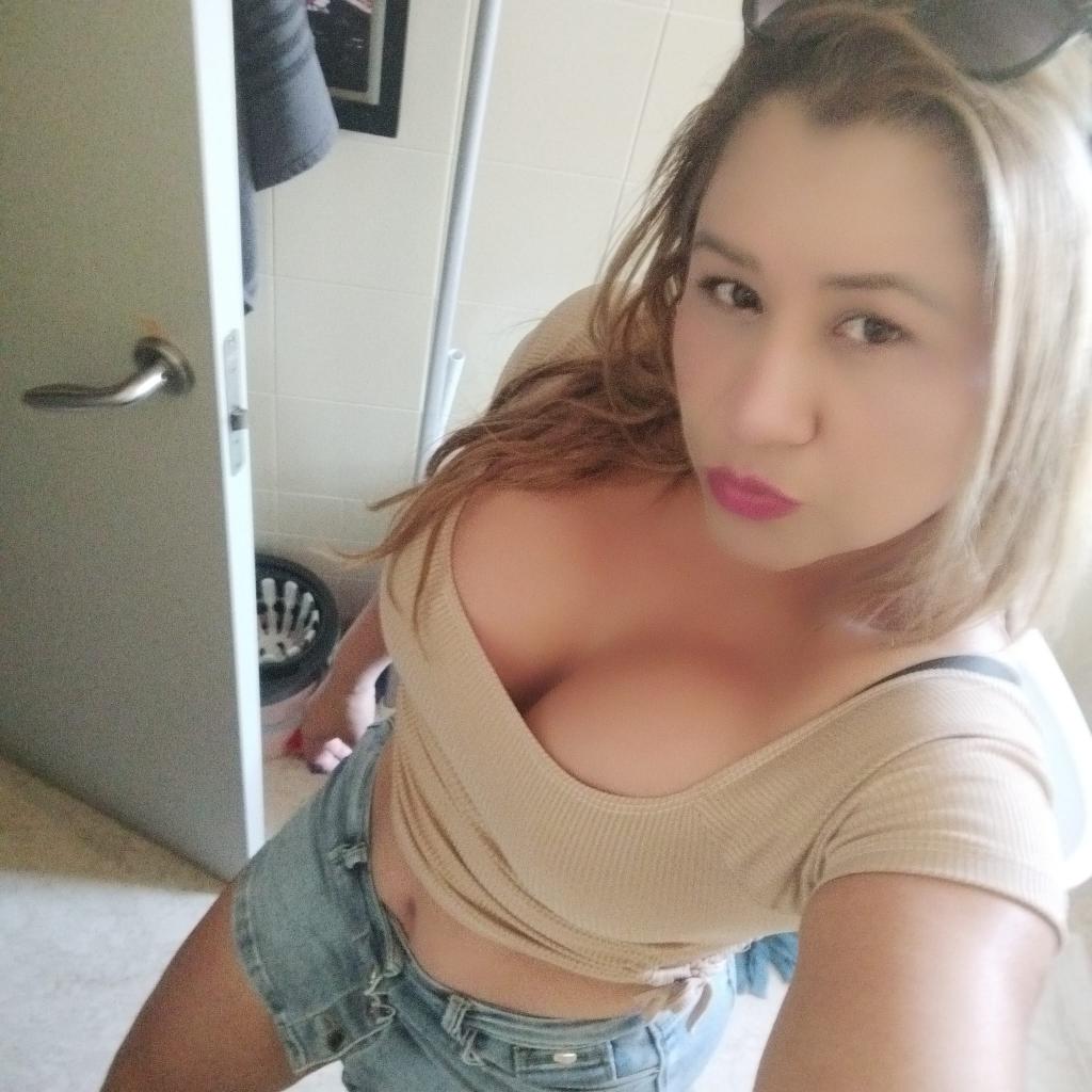 Chica busca chico en Granada: 