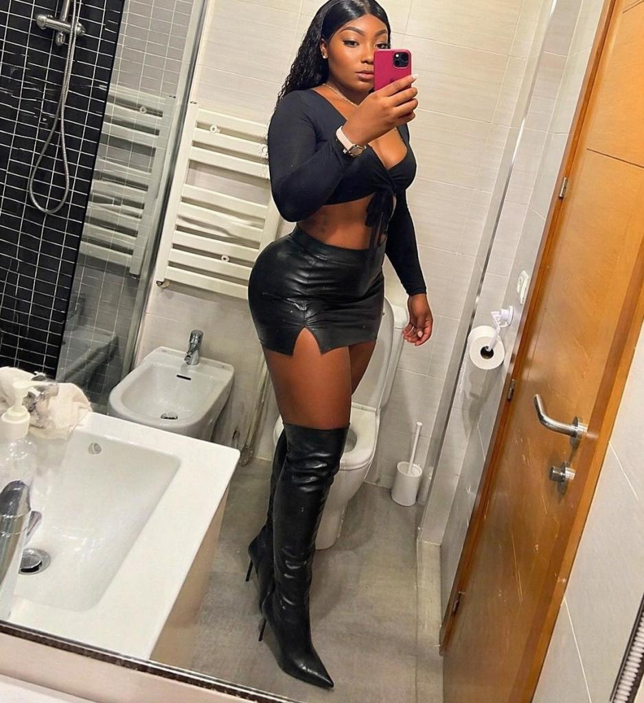 Chica busca chico en Ibiza: Chica busca chico