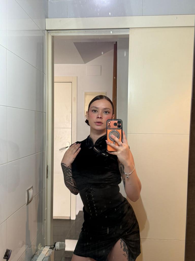 Chica busca chico en Ibiza: 