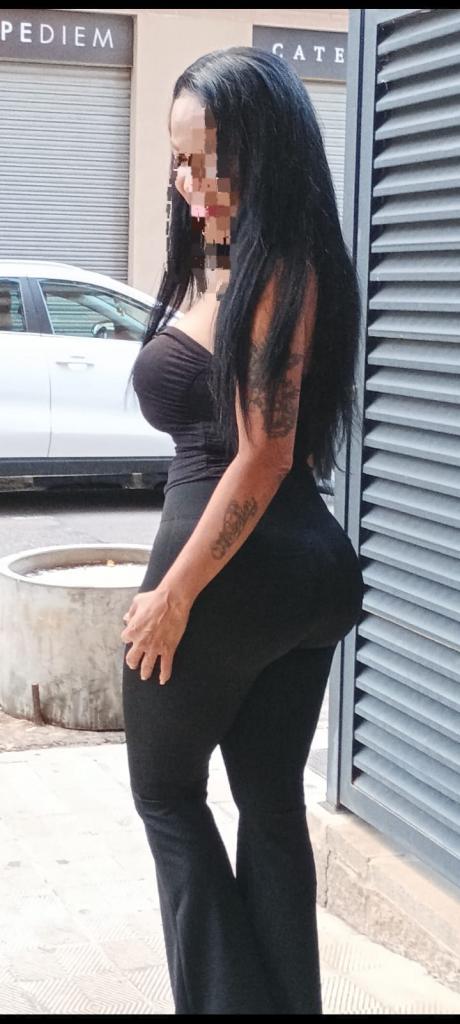 Chica busca chico en Huelva: 