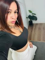 640864625: Chica busca chico en Barcelona