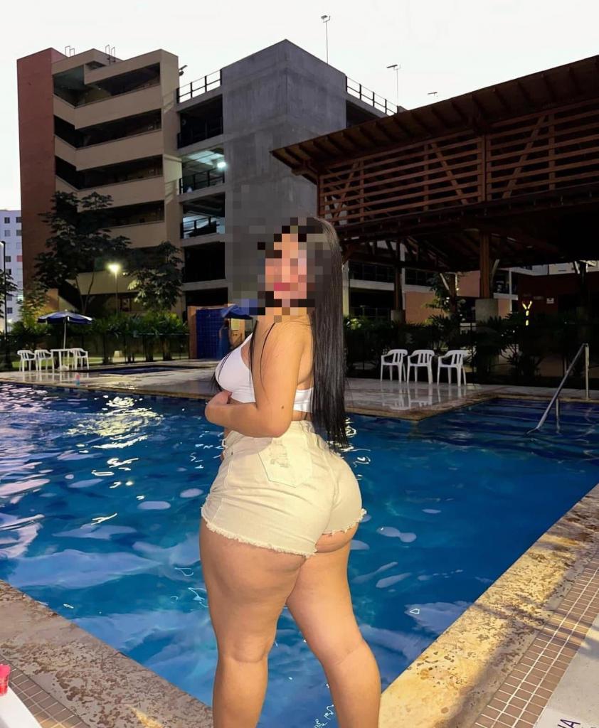 Chica busca chico en Huelva: 