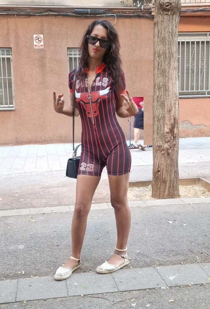 604343595: Chica busca chico en Barcelona