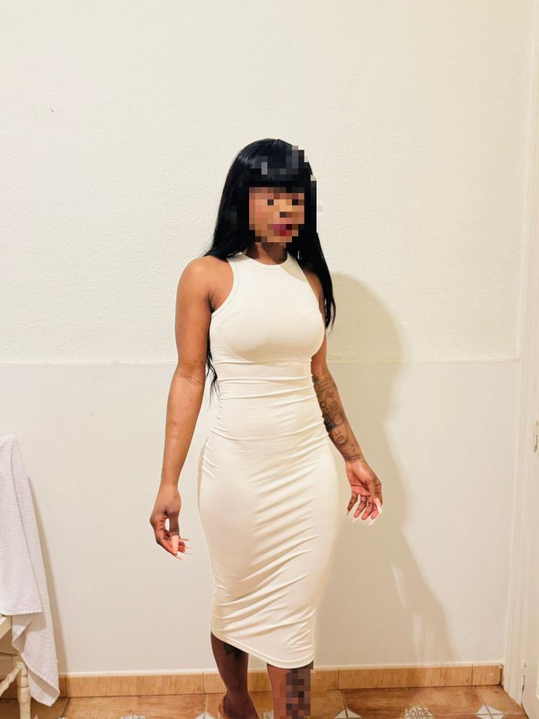 643210627: Chica busca chico en Sevilla