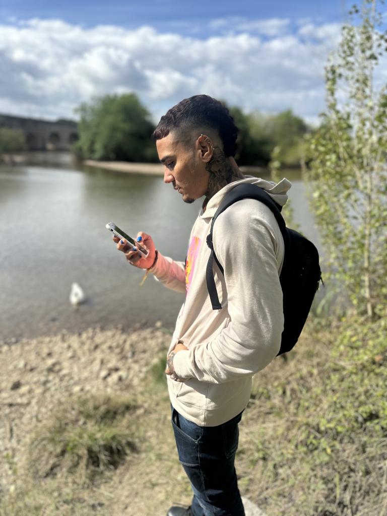 Chico busca chica en La Coruña: 