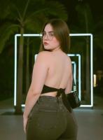 670738176: Chica busca chico en Madrid