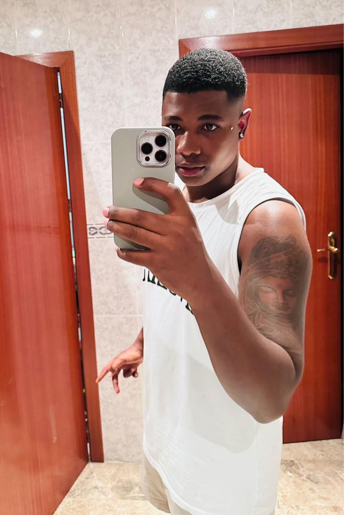 Chico busca chica en Alicante: 