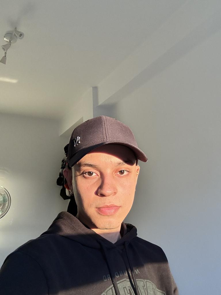 Chico busca chica en Asturias: 