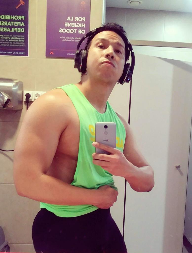 Chico busca chica en Valencia: 