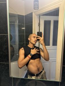 610924347: Chico busca chica en Madrid