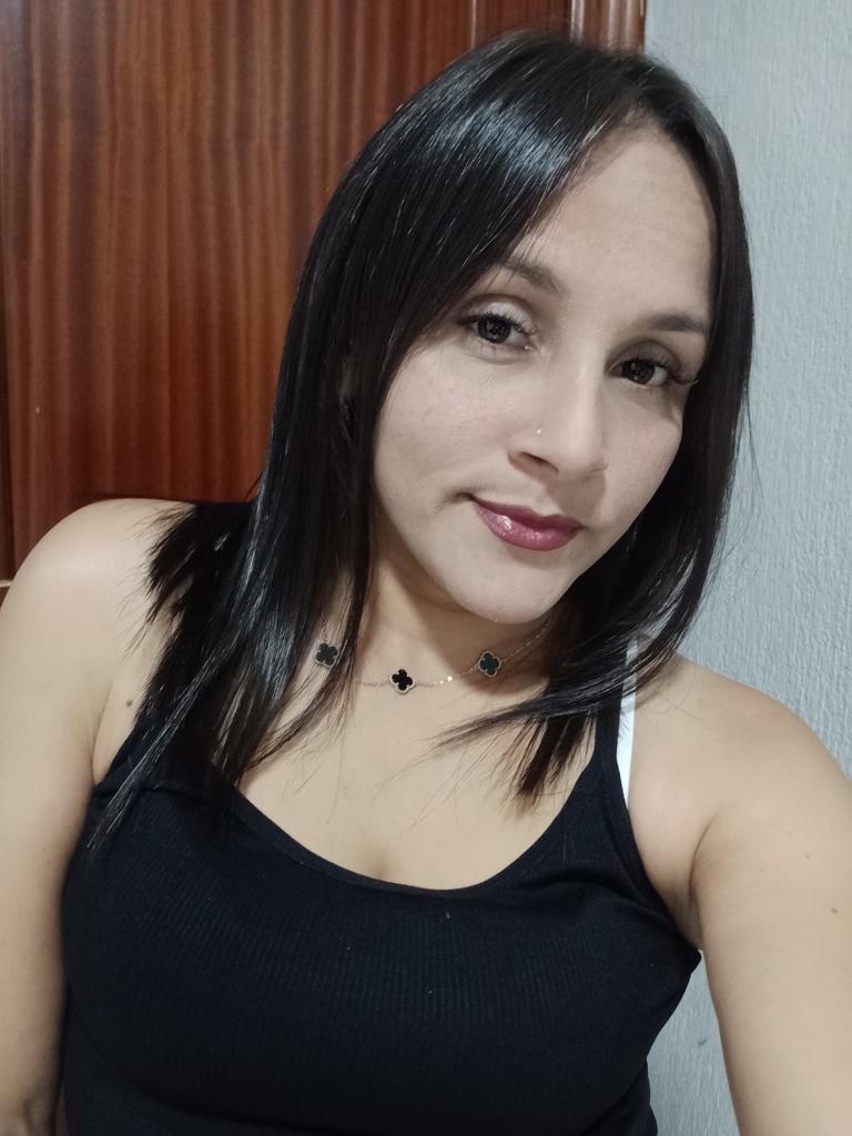 667795050: Chica busca chico en Cádiz