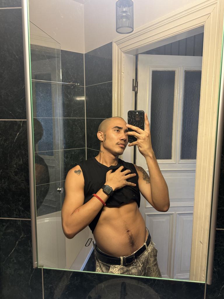 610924347: Chico busca chica en Madrid