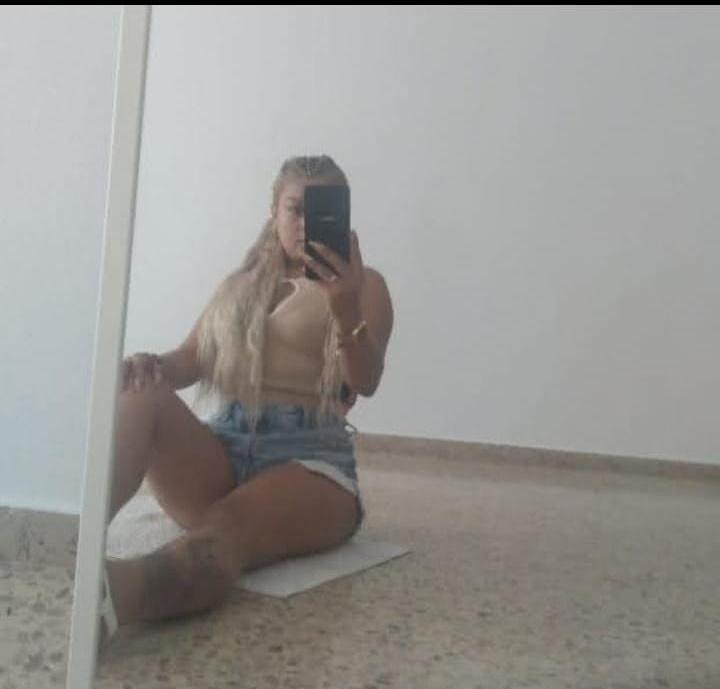 652471523: Chica busca chico en Barcelona