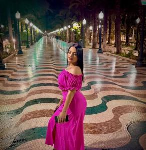 641559278: Chica busca chico en La Coruña