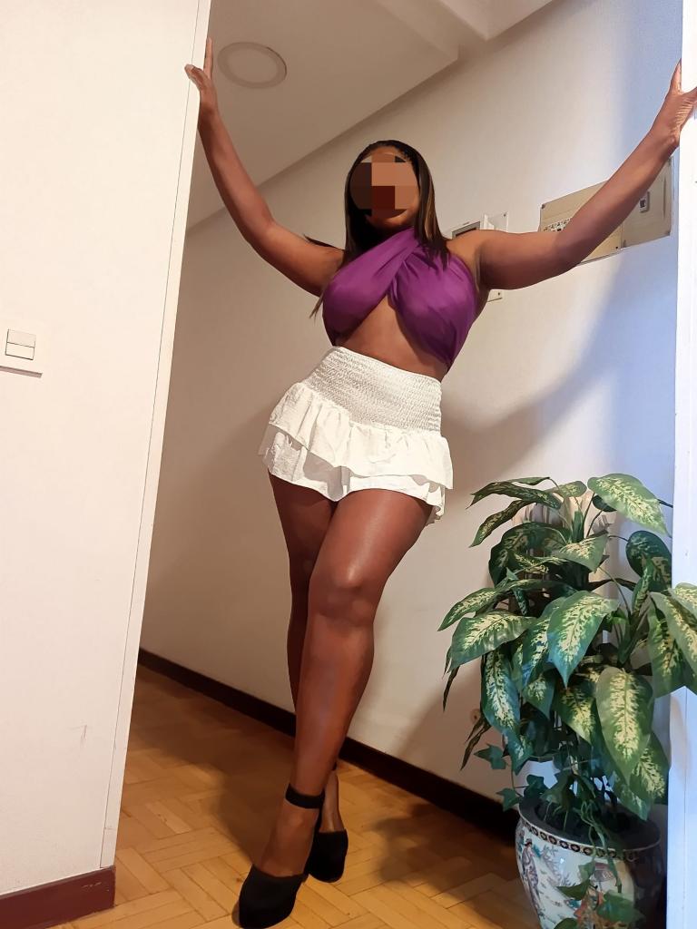 633579880: Chica busca chico en Asturias