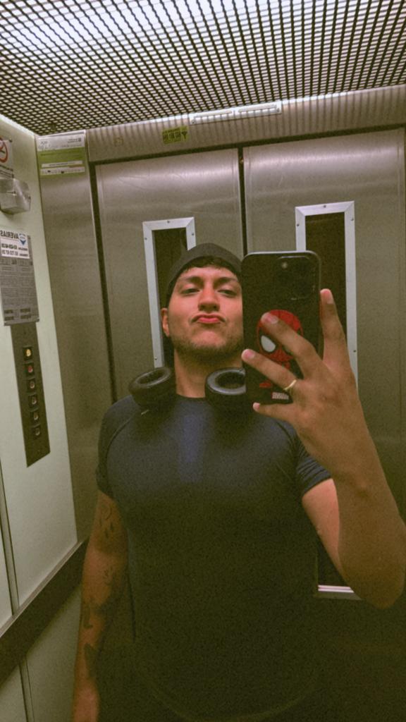 Chico busca chica en Barcelona: 