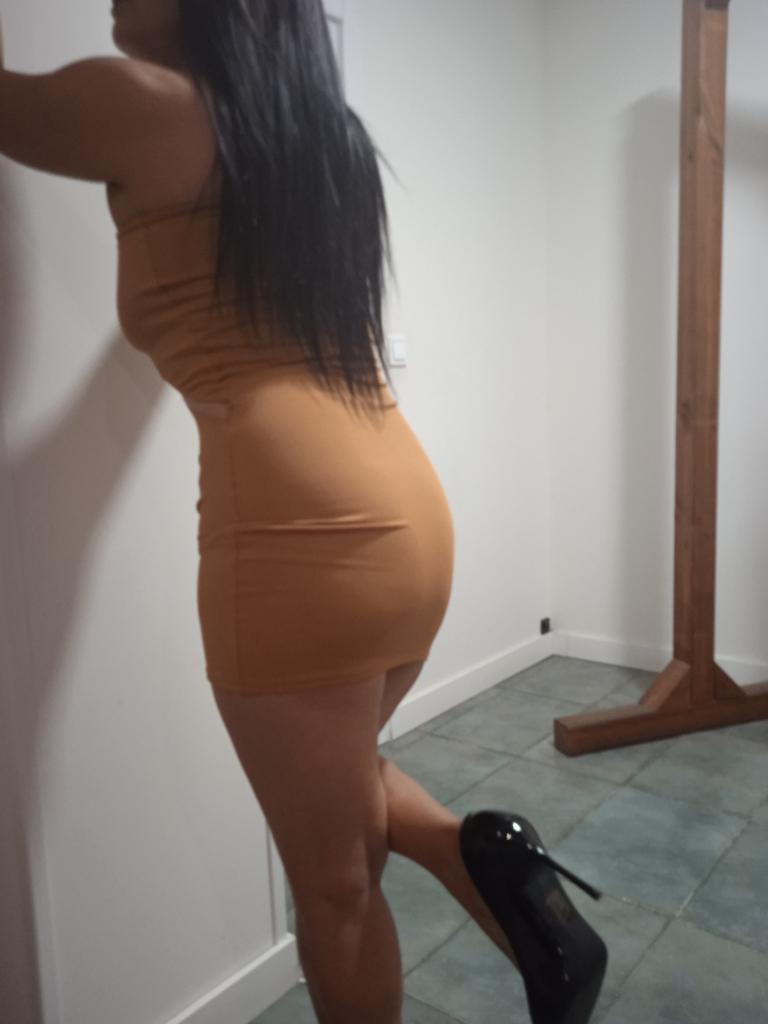 614590365: Chica busca chico en Madrid