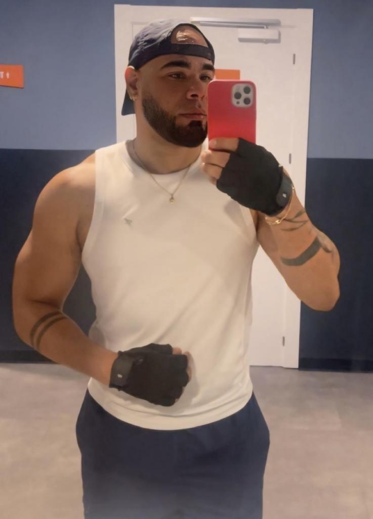 602502334: Chico busca chica en La Coruña