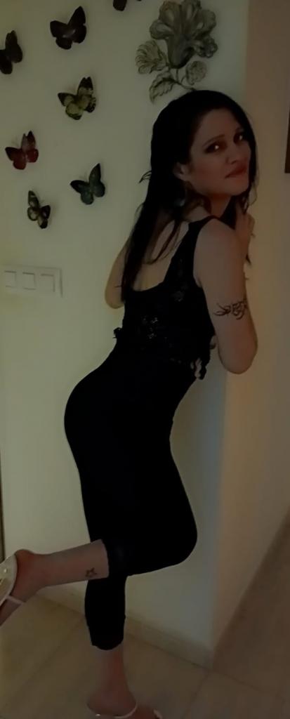 672557591: Chica busca chico en Murcia