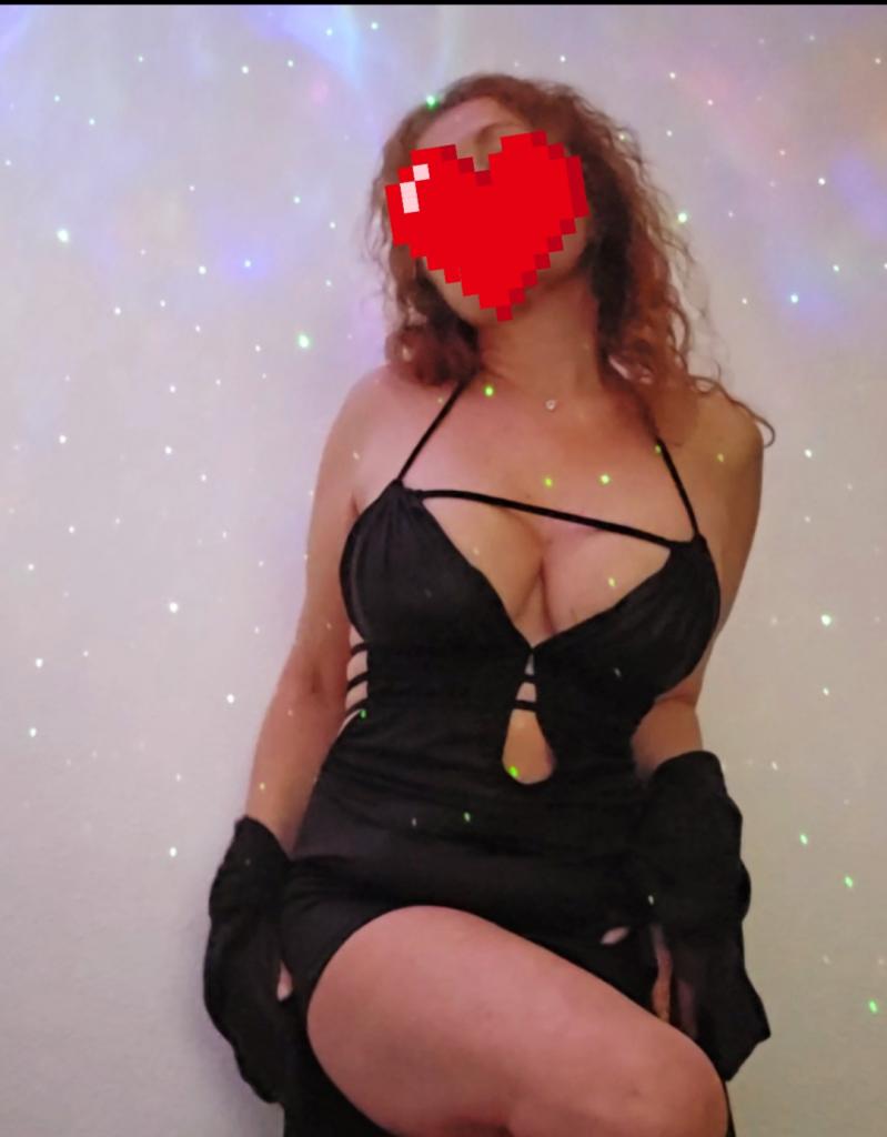 Chica busca chico en Almería: 