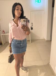 662372473: Chica busca chico en Barcelona