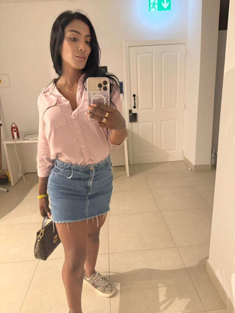 Chica busca chico en Barcelona: 