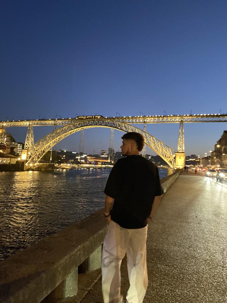 Chico busca chica en Madrid: 