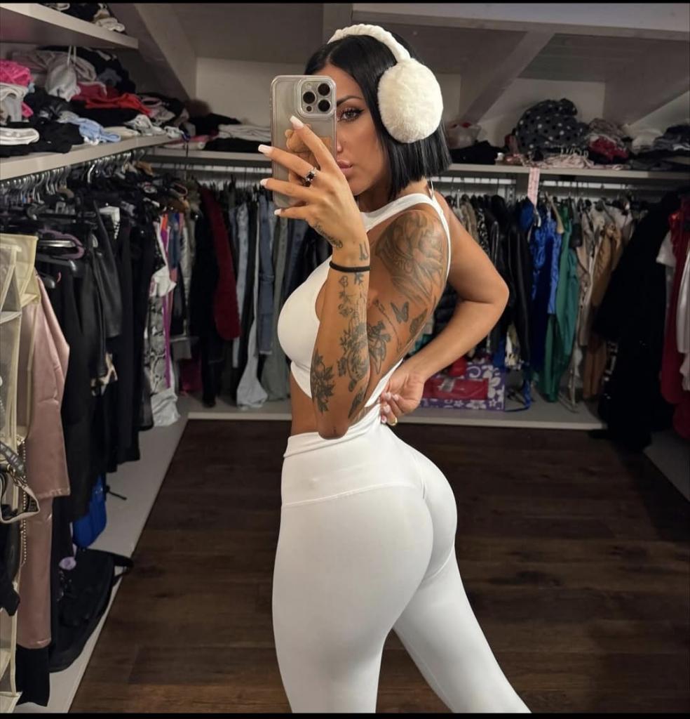 613482611: Transexual en Granada