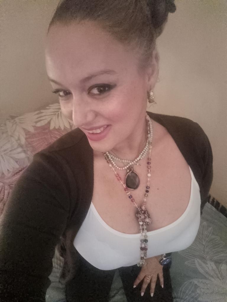 613958151: Chica busca chico en La Coruña