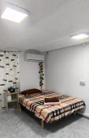 677000788: Chica busca chico en Barcelona